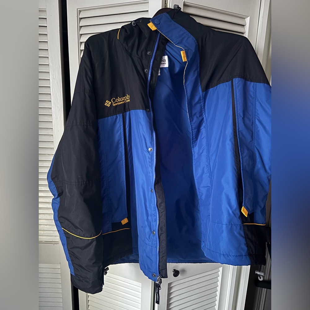 Men’s Columbia Blue winter Coat with Yellow and black Accents XL